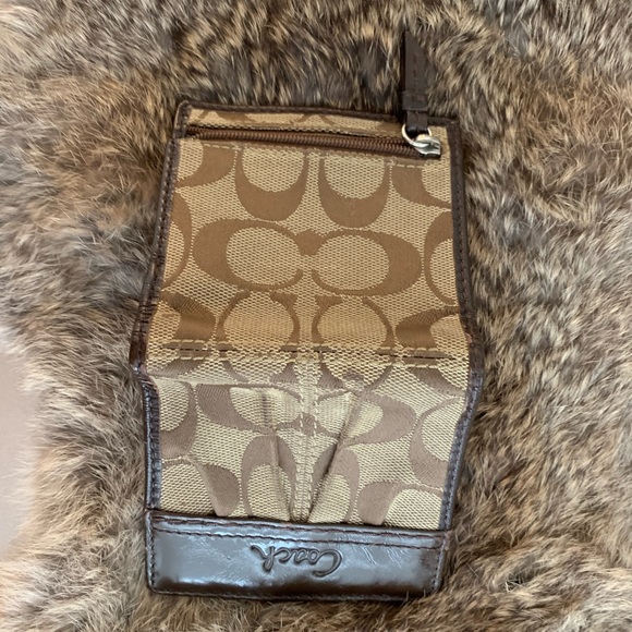 Coach women’s monogram small wallet (OG $ ~ 75) - Picture 3 of 4